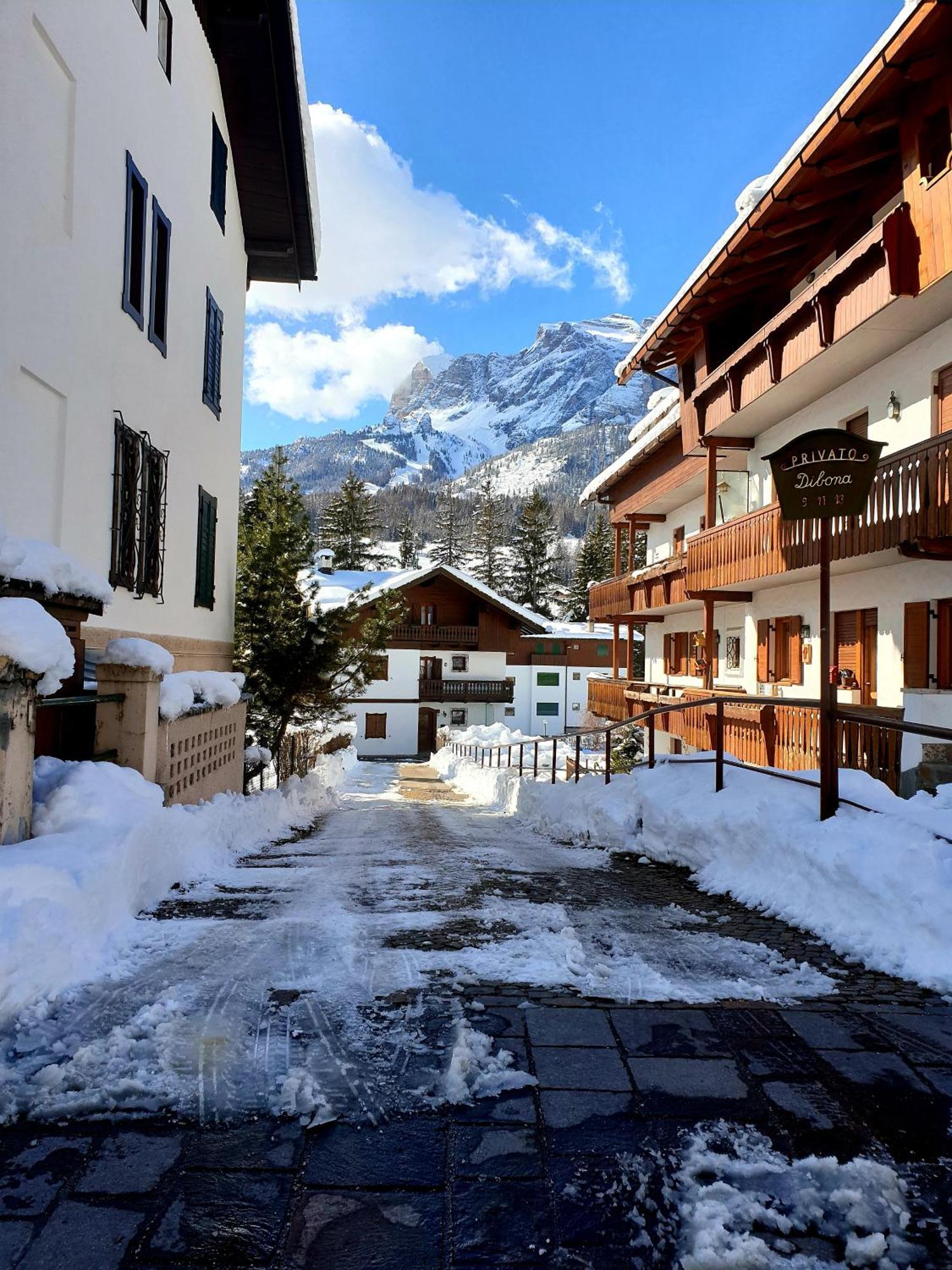 Luminoso Ed Accogliente, Centralissimo Appartamento Indipendente コルティーナ・ダンペッツォ エクステリア 写真
